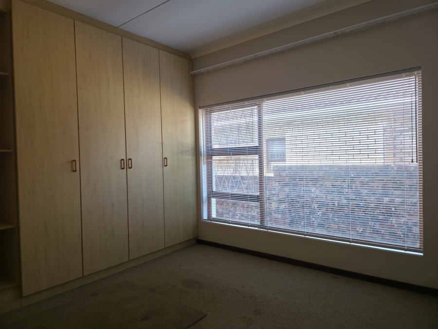 4 Bedroom Property for Sale in Noorsekloof Eastern Cape